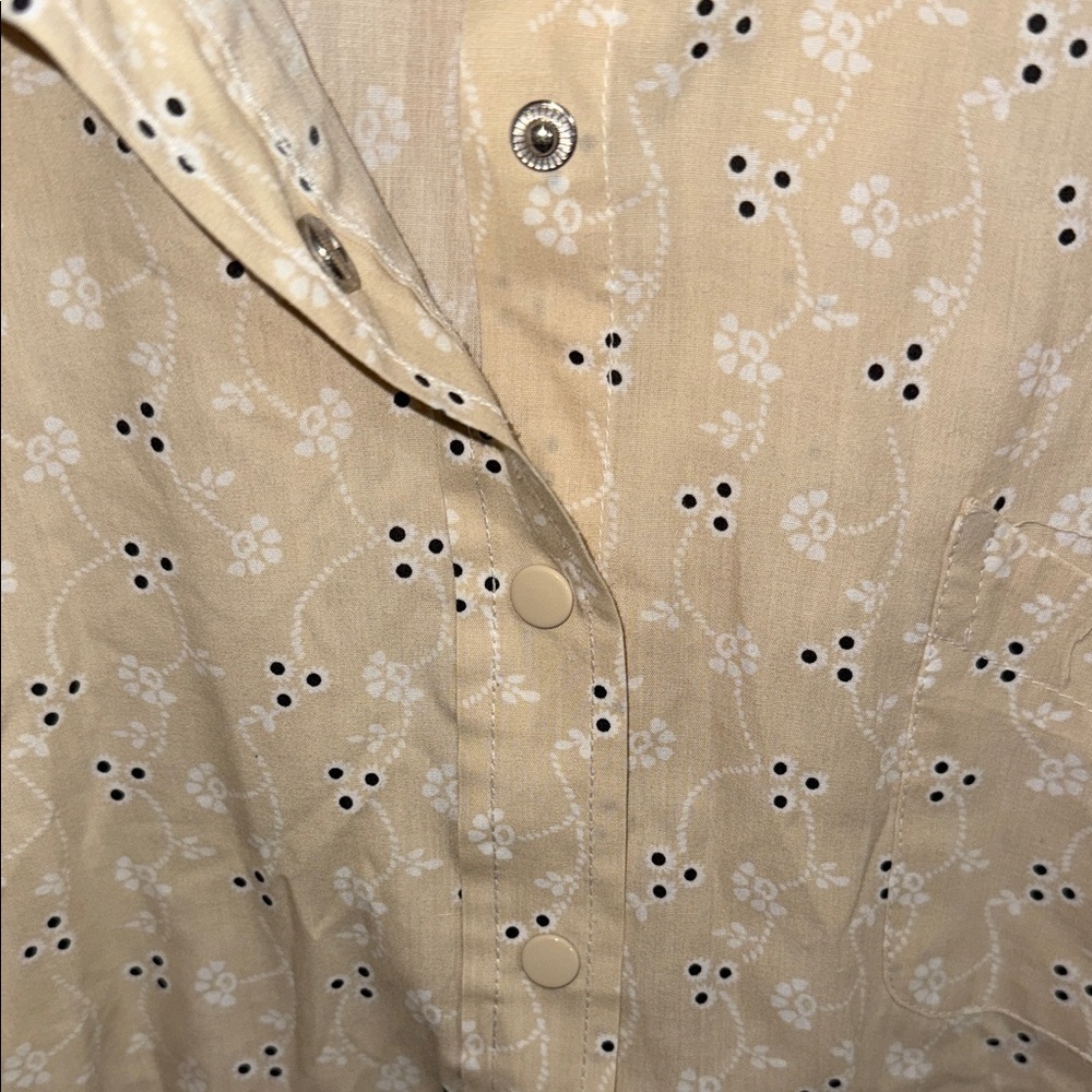 Women's Cream Floral Button Down Shirt - Picture 4 of 4